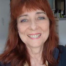 _Daniela - Selbstständigkeit - Arbeiten mit dem Inneren Kind - Psychologische Soforthilfe - Hellsehen mit Hilfsmittel - Andere Sprachen